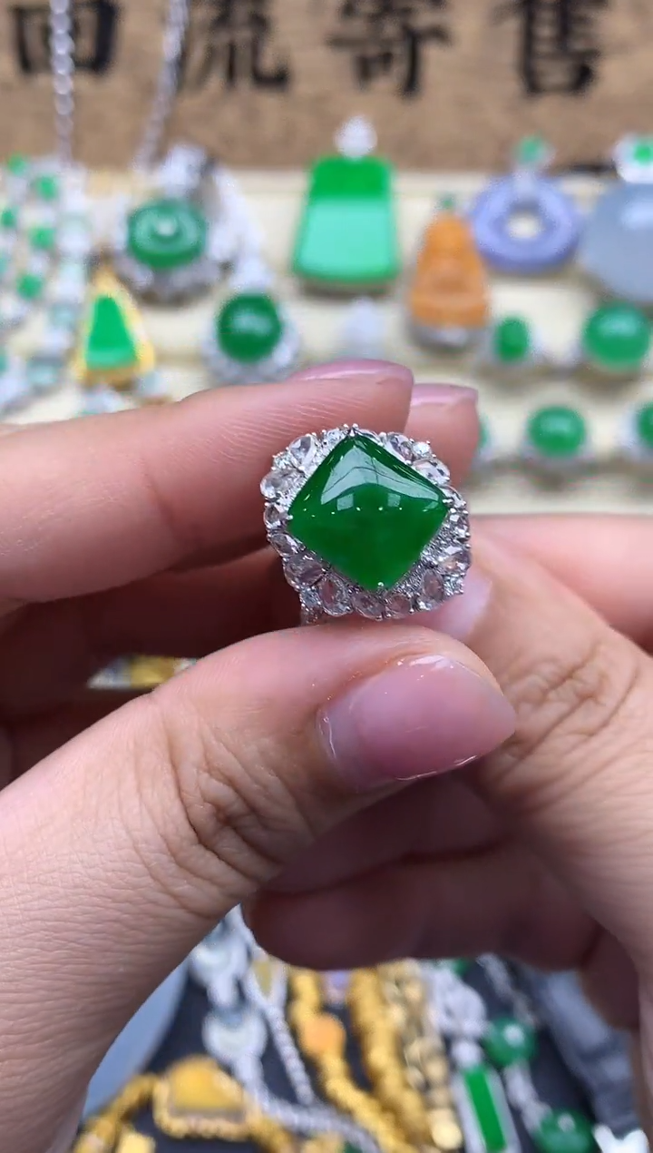【闪购商品】翡翠戒指18K金镶嵌766-中国好珍宝