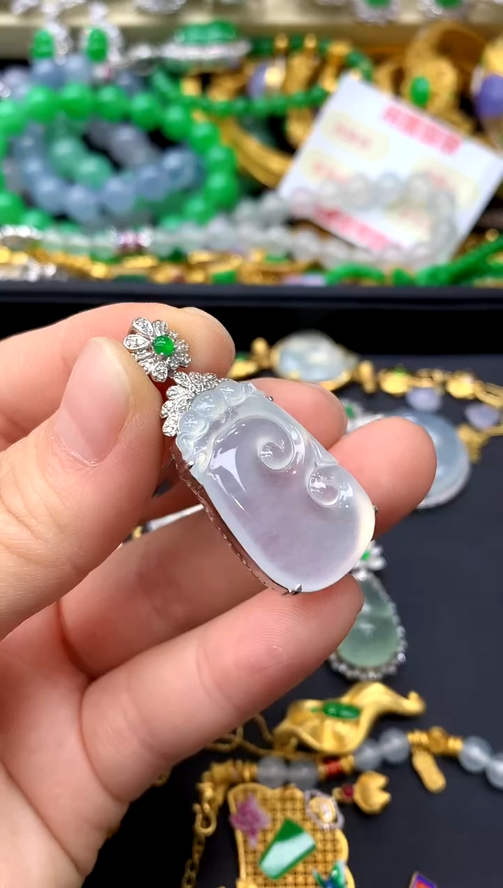 颈饰18K金镶嵌翡翠411-中国好珍宝