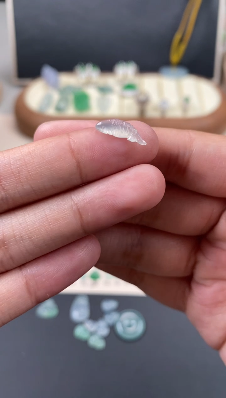 【闪购商品】翡翠未镶嵌颈饰翡翠冰种裸石