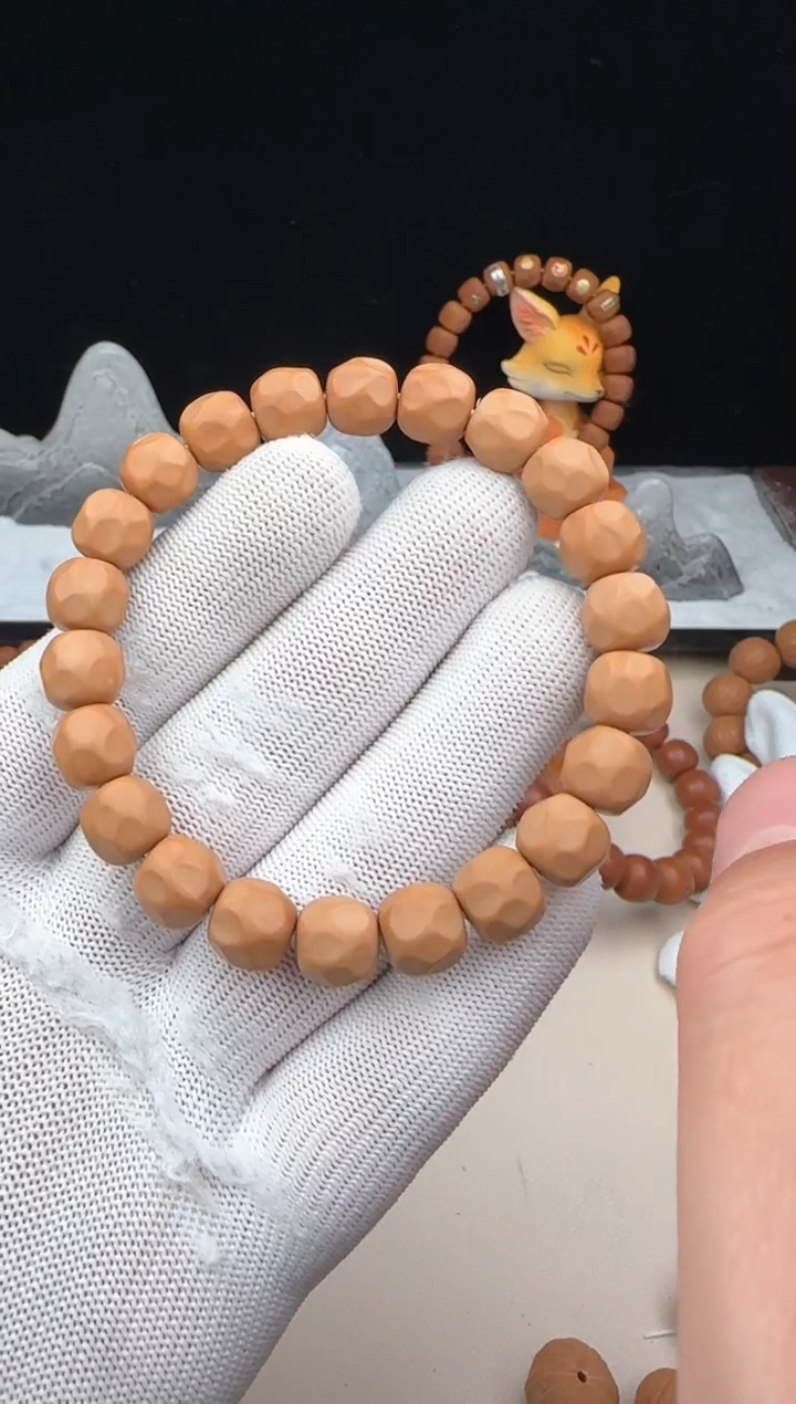 【闪购商品】猴头核桃手串全品毕业级奶酪