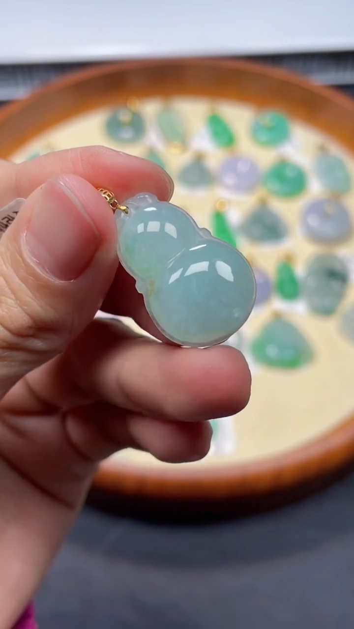 【闪购商品】翡翠颈饰18K金镶嵌葫芦