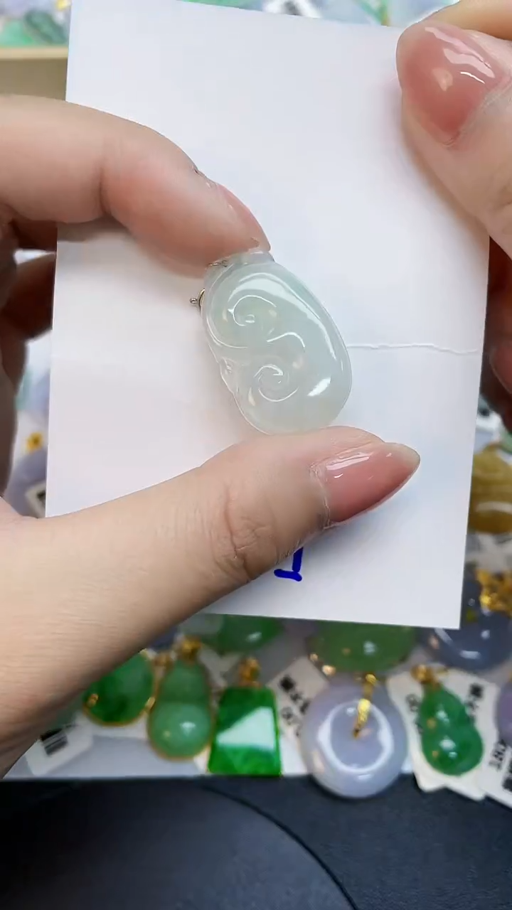 翡翠未镶嵌颈饰0000000000