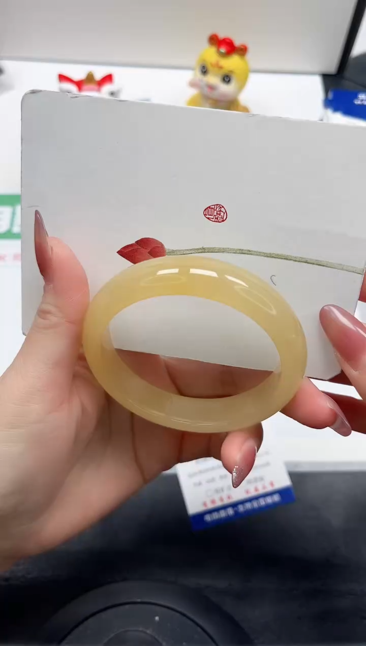 【闪购商品】石英质玉手镯未镶嵌66-59