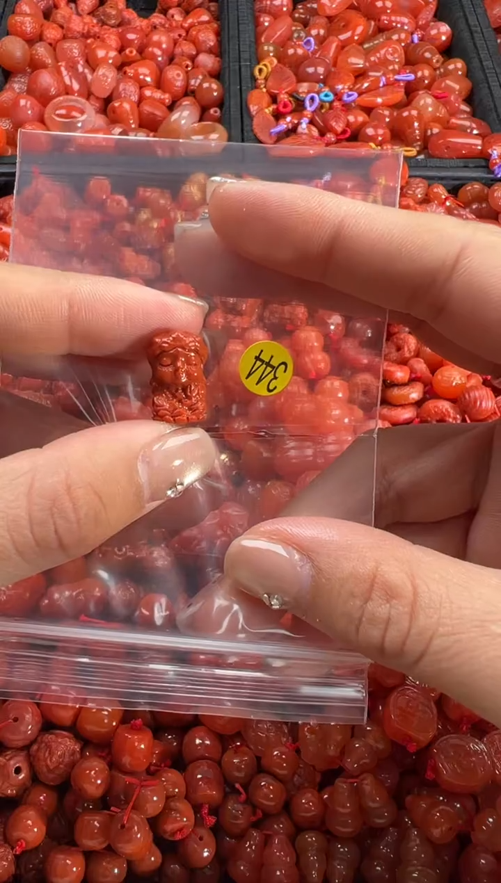 【闪购商品】南红玛瑙颈饰未镶嵌1