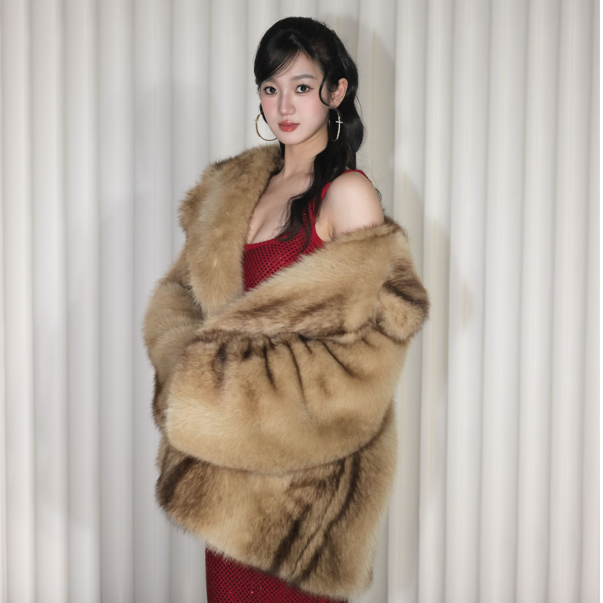 人造皮草 Younger Lady气质轻奢领仿皮草名媛风外套女