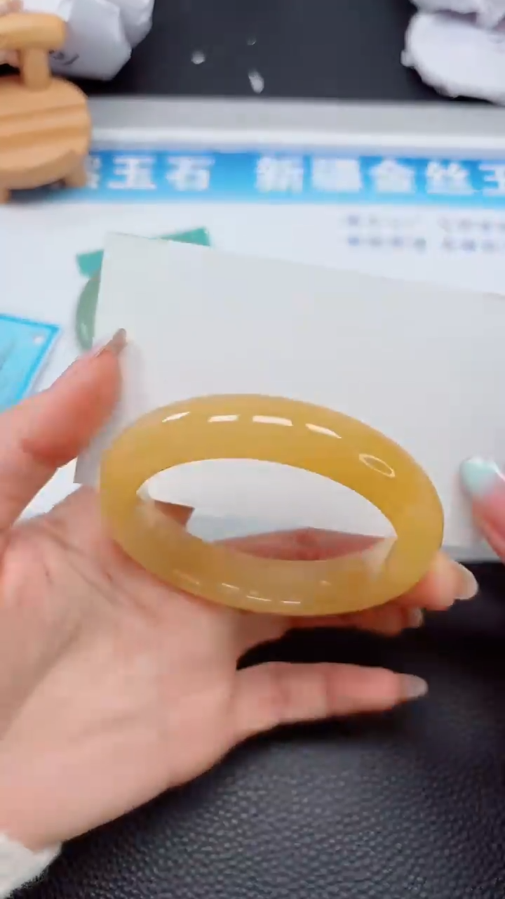 【闪购商品】石英质玉手镯未镶嵌286---56