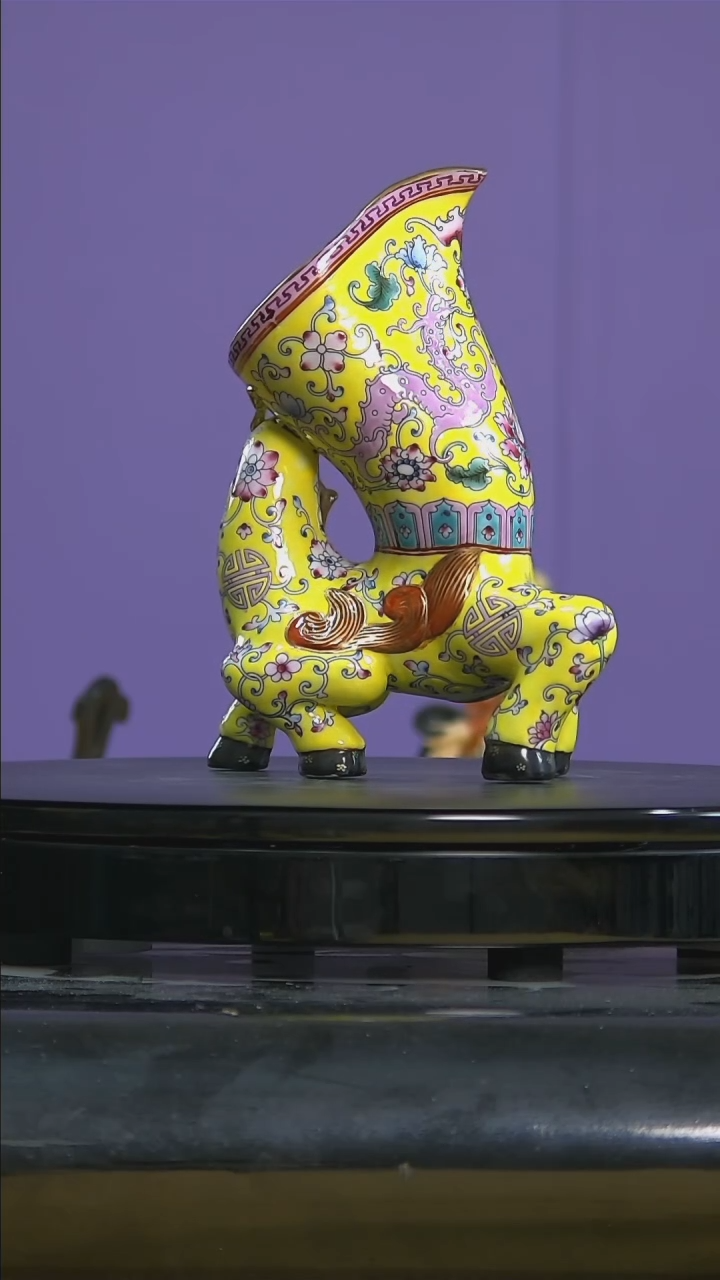 【闪购商品】摆件C130/  珐琅彩麒麟爵杯 /1件