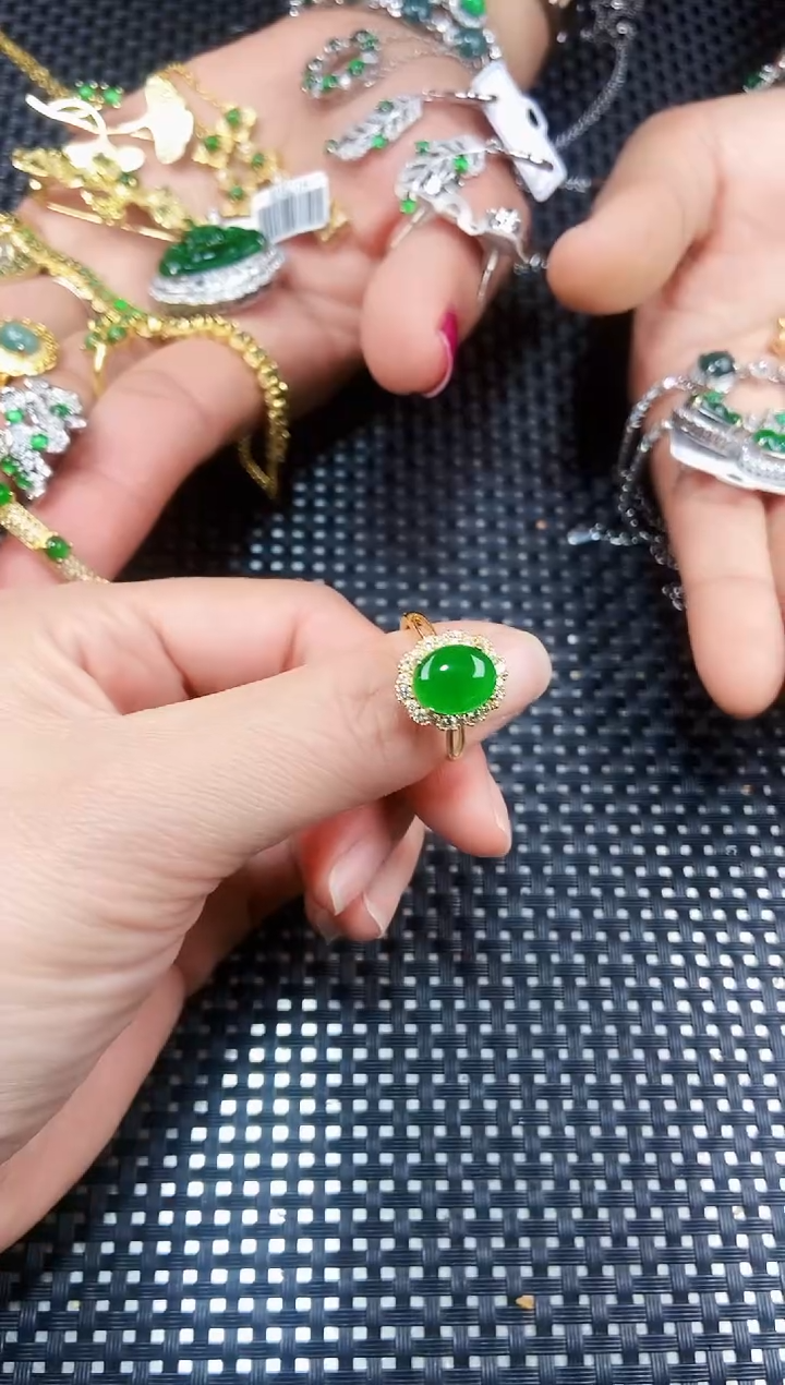 【闪购商品】翡翠戒指未镶嵌111111111