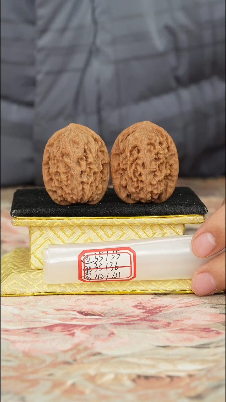 【闪购商品】文玩核桃把件非嫁接将军榜