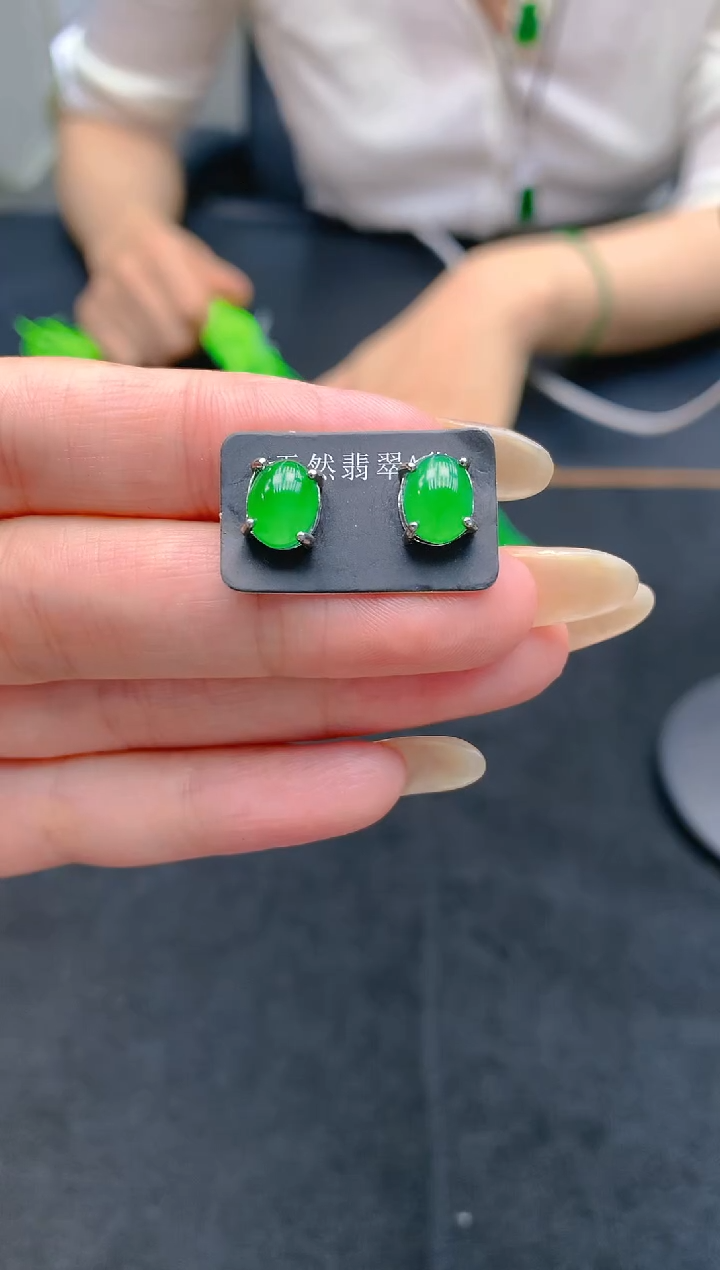 翡翠未镶嵌颈饰天然A货翡翠