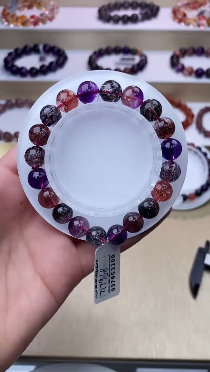 【闪购商品】水晶手链未镶嵌黑加仑超七9m+