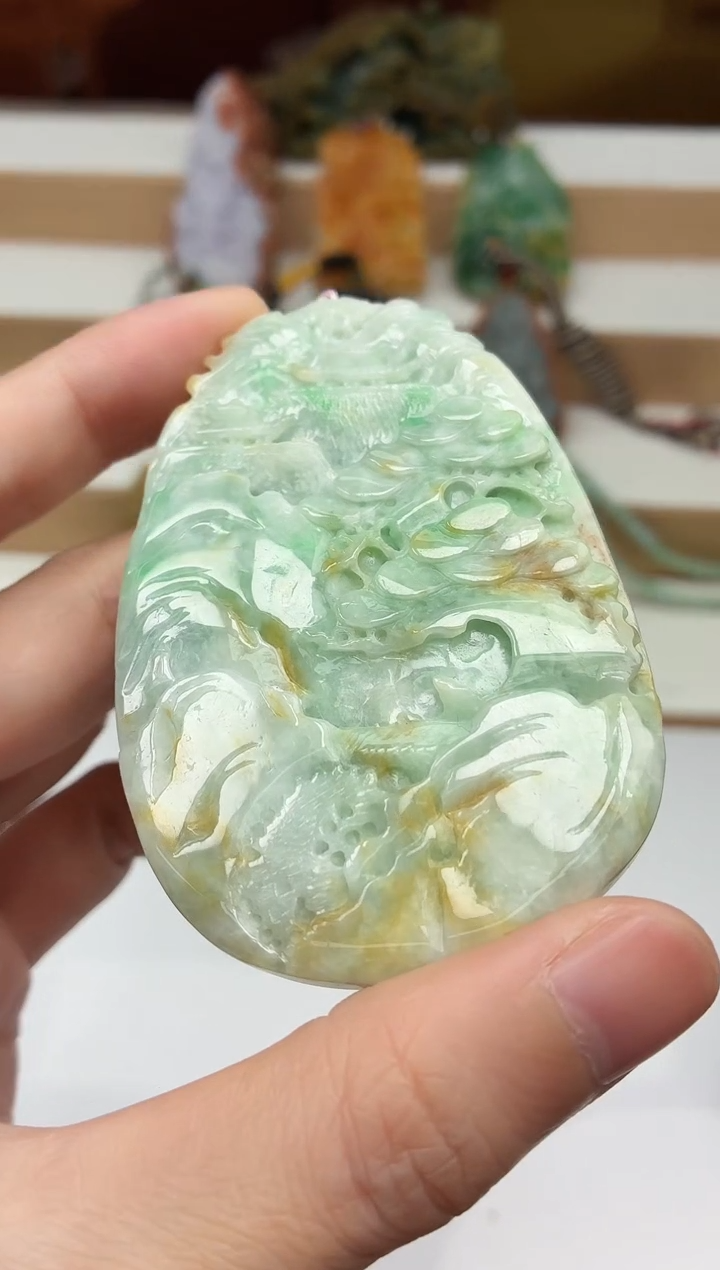 颈饰未镶嵌翡翠牌子