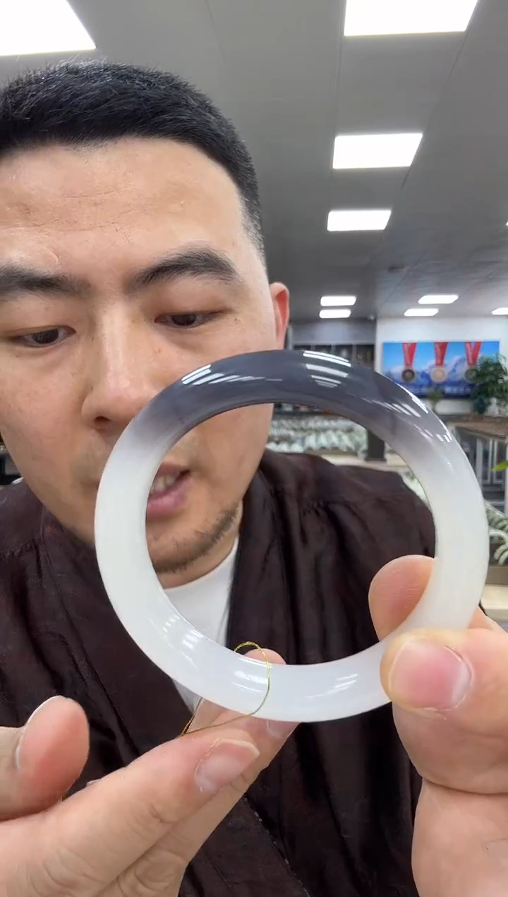 【闪购商品】和田玉手镯未镶嵌59  202