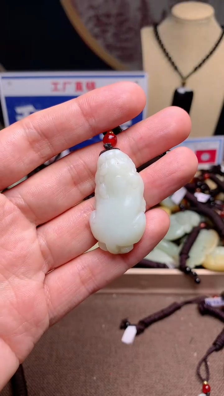 【闪购商品】和田玉颈饰未镶嵌1