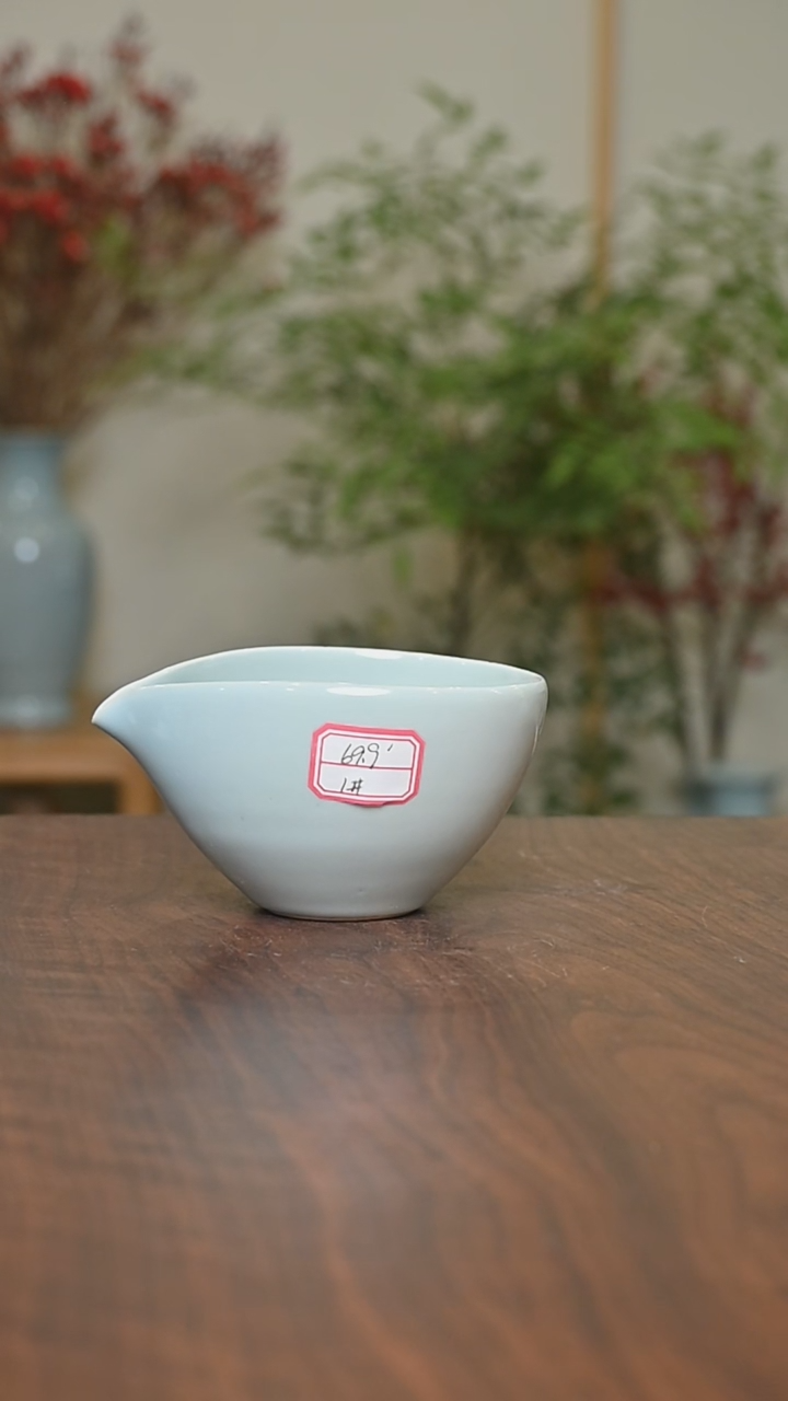 【闪购商品】其他1#微瑕天青釉朱家汝窑款手拉一瓢饮公道杯