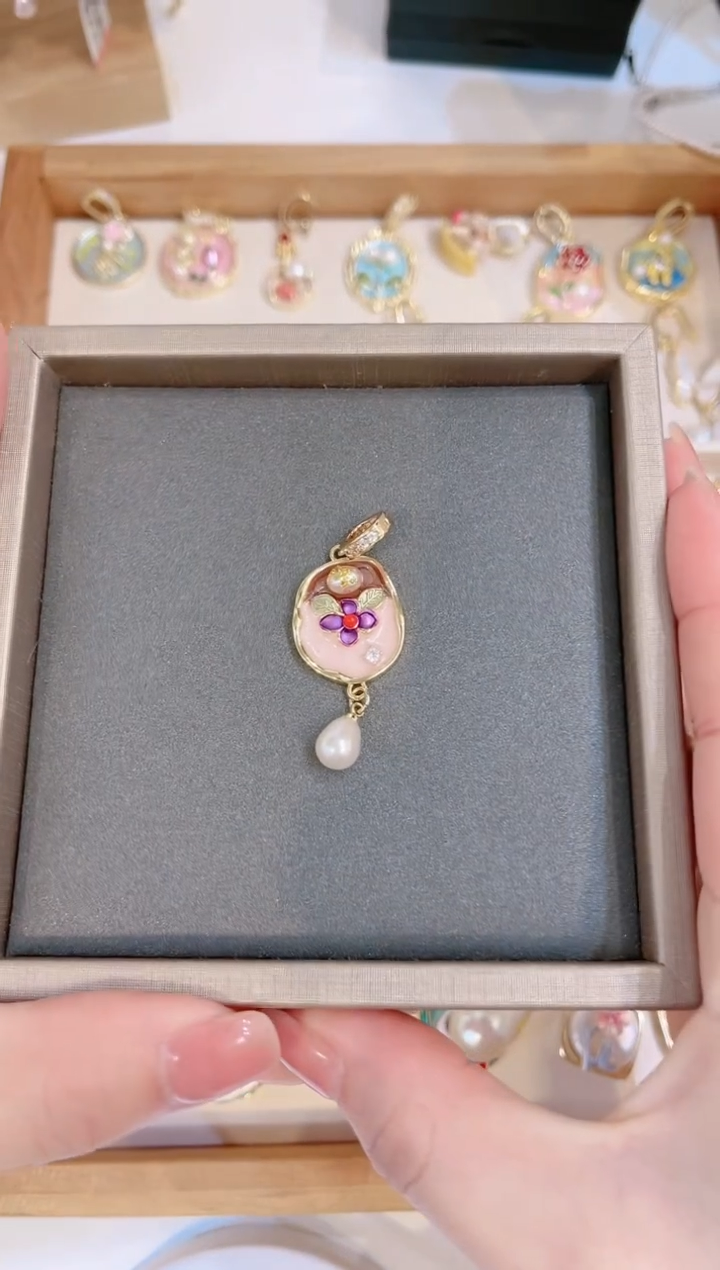 【闪购商品】淡水珍珠颈饰合金吊坠