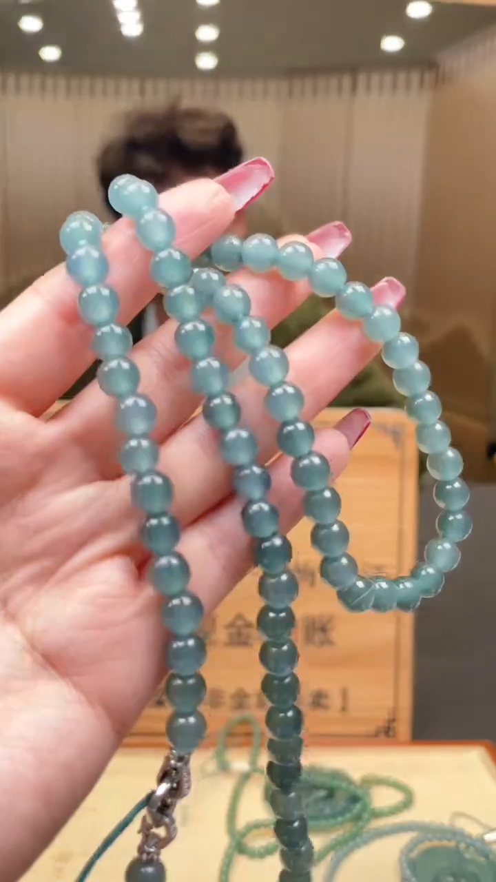 【闪购商品】翡翠颈饰未镶嵌      *A25 (只发一件) 