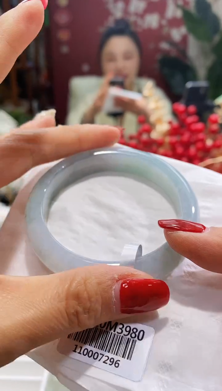 【闪购商品】翡翠手镯未镶嵌129圈口56-57/11.9*8.2