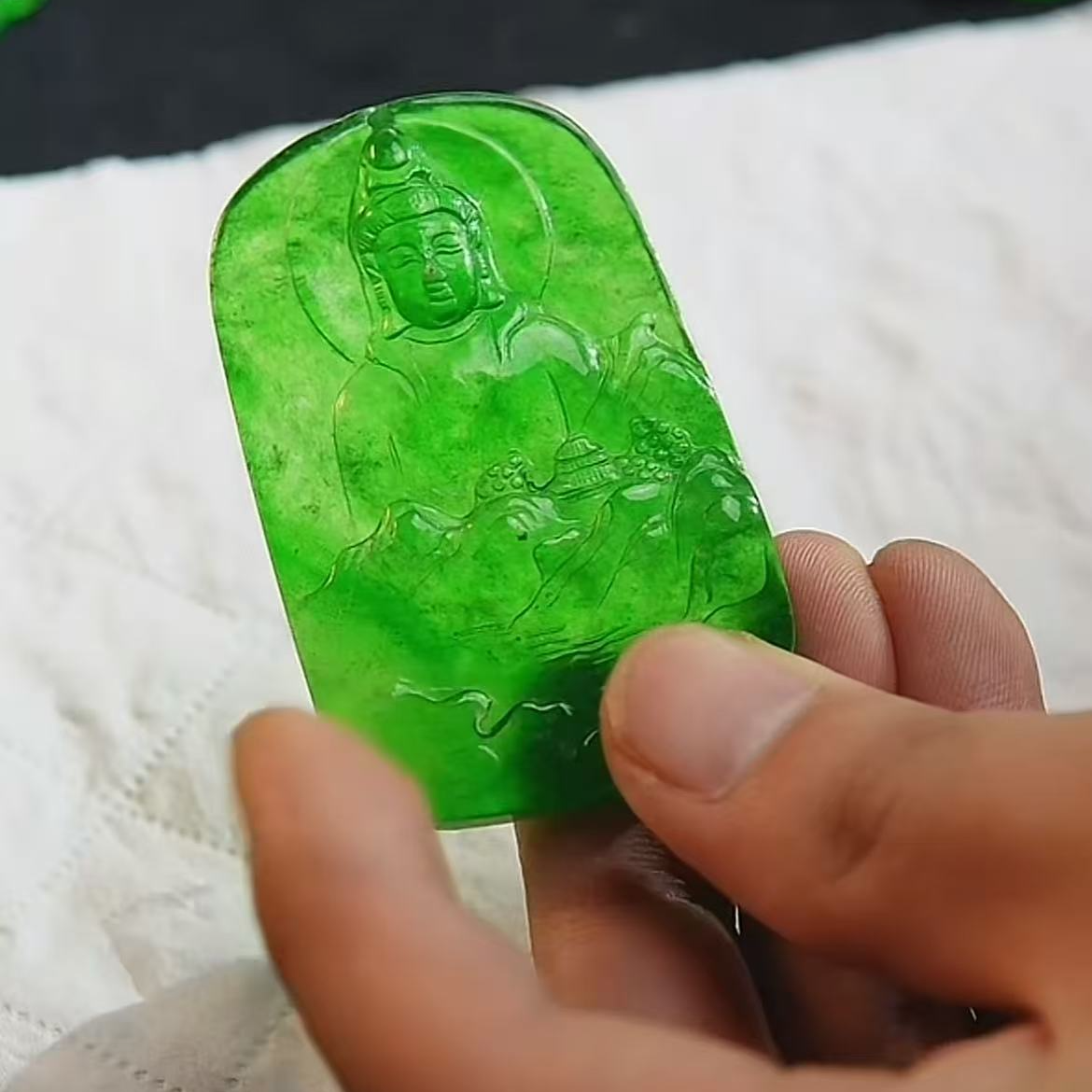 【华夏文物甄选商店02235】翡翠佛牌