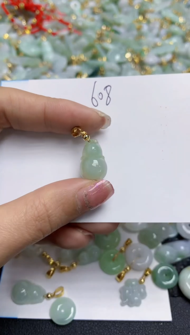 【闪购商品】翡翠颈饰合金天然翡翠A货