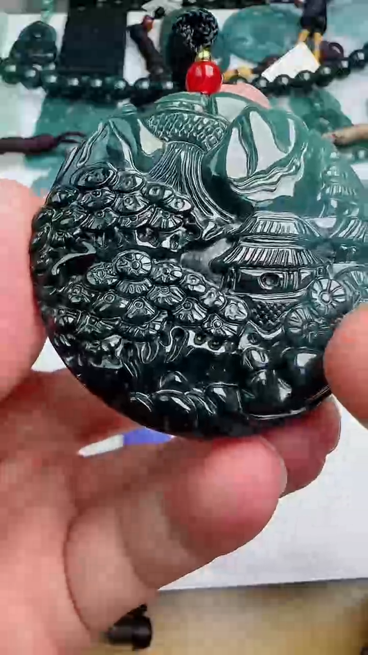翡翠未镶嵌颈饰1111111111
