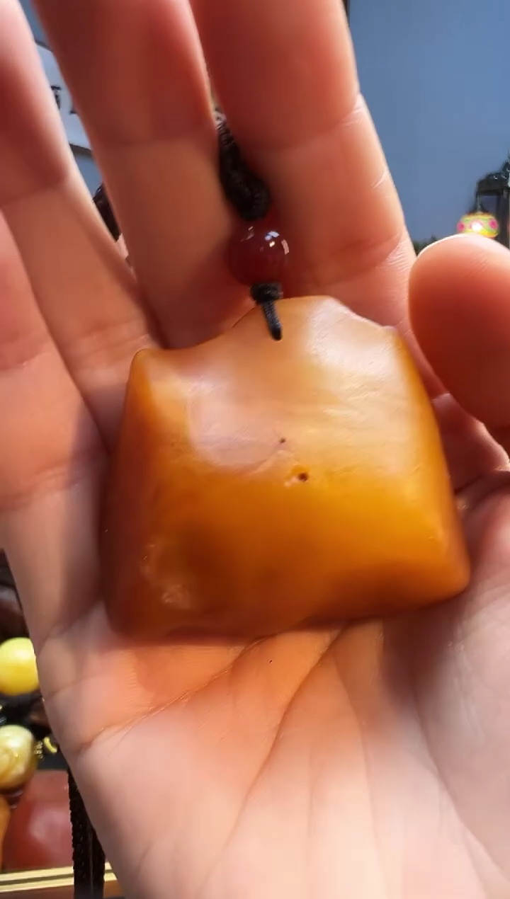 琥珀颈饰未镶嵌挂件