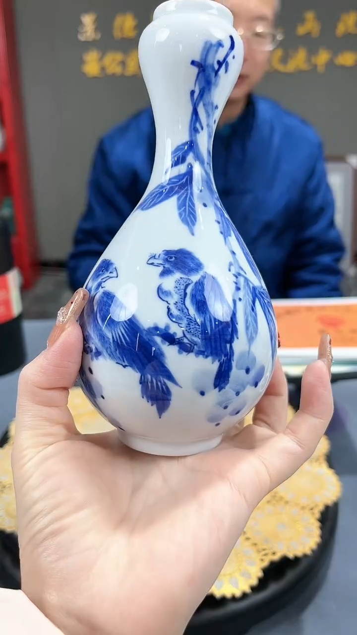 【闪购商品】官窑瓷画院893官窑瓷画院卢鹰蒜头瓶