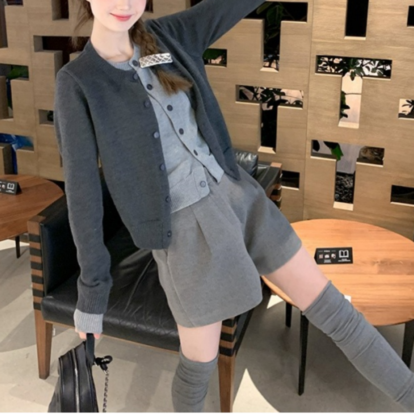 灰色假两件针织开衫女初秋设计感百搭打底衫上衣外套韩系穿搭
