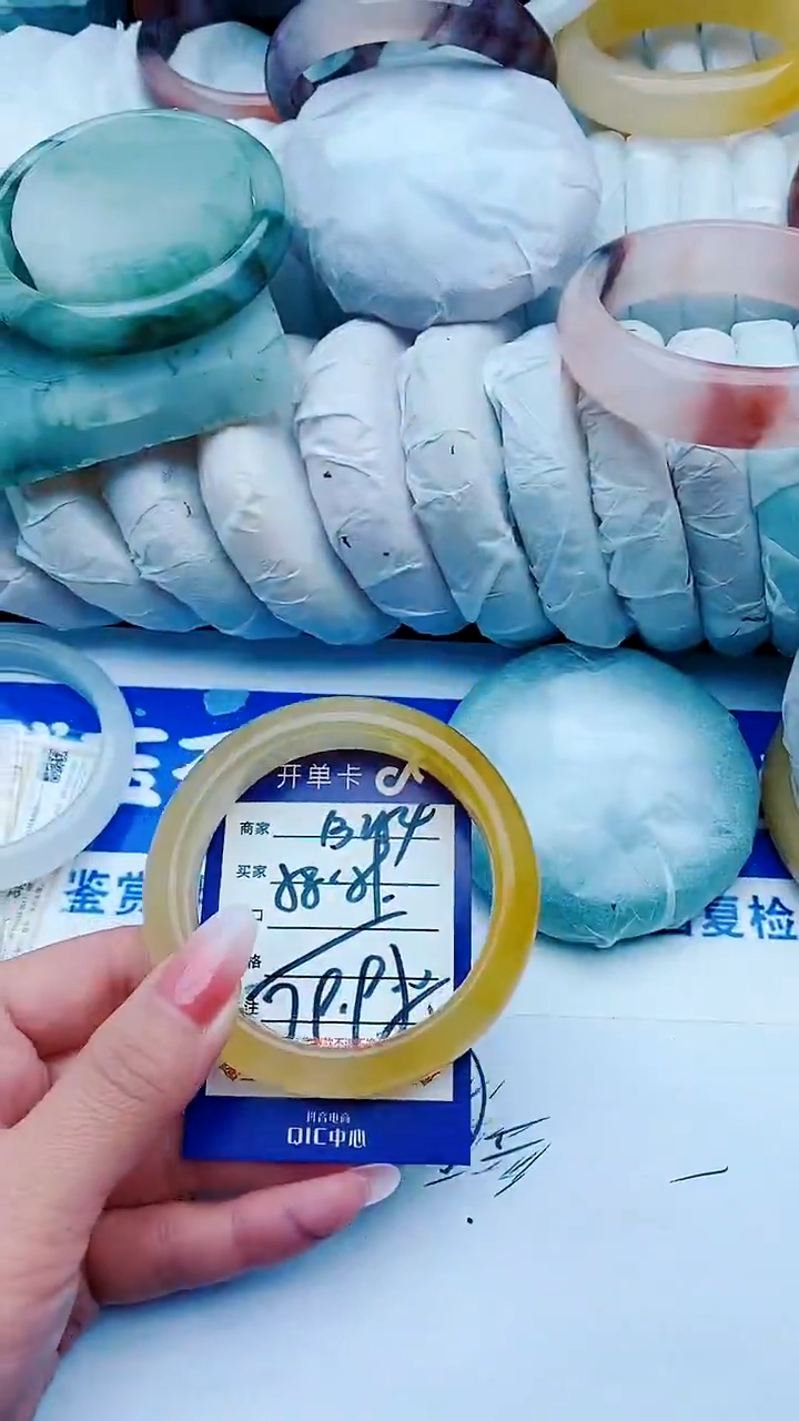 【闪购商品】石英质玉手镯未镶嵌B254+58-59