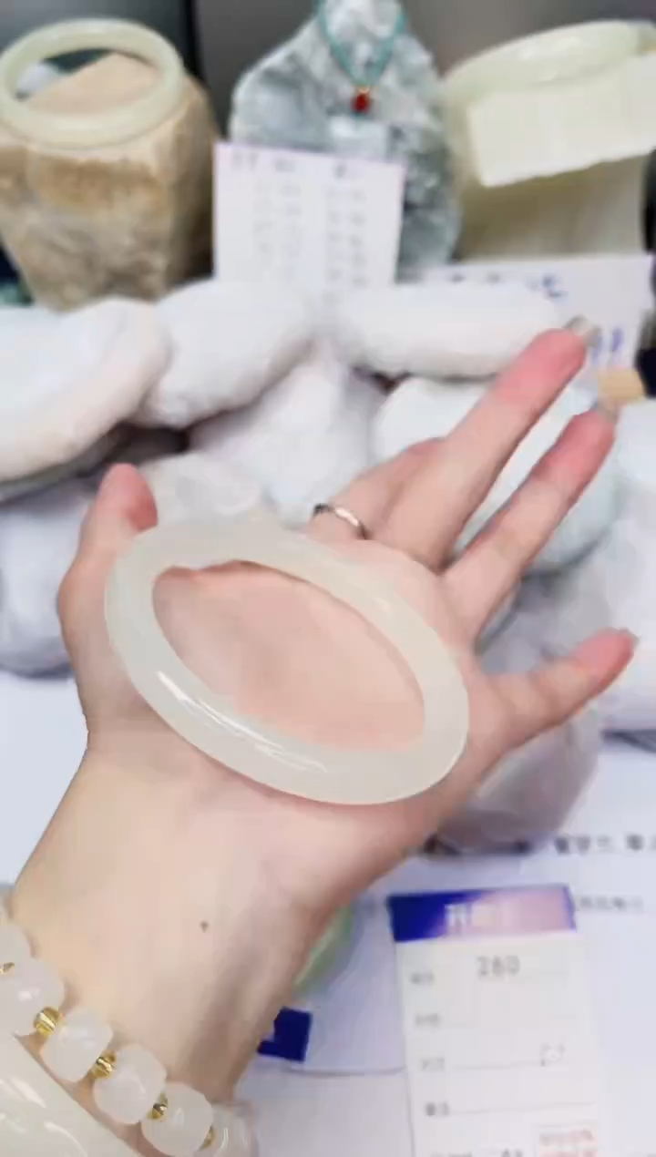 【闪购商品】石英质玉手镯未镶嵌280-小青提-圈口60