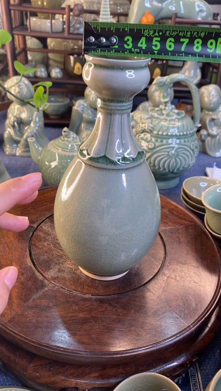 耀州窑微瑕处理百级碎冰裂纹花菇瓶 一个