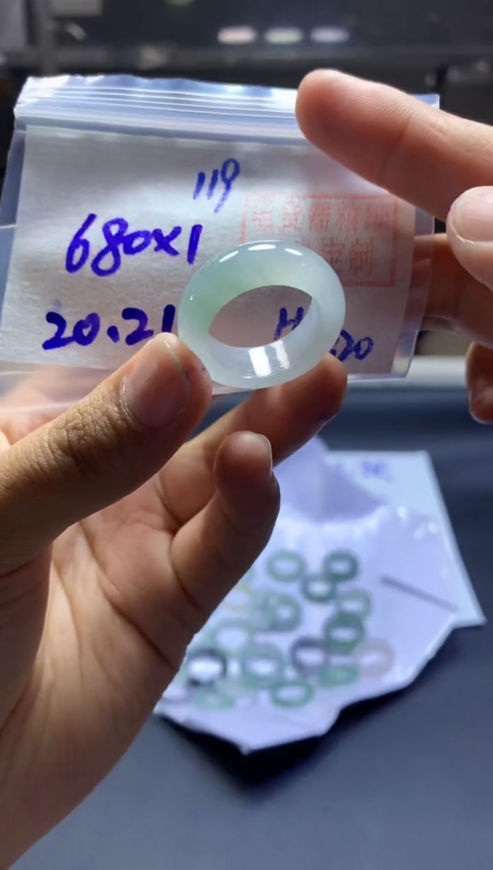 定制翡翠未镶嵌戒圈#680元-毛货需精细抛光