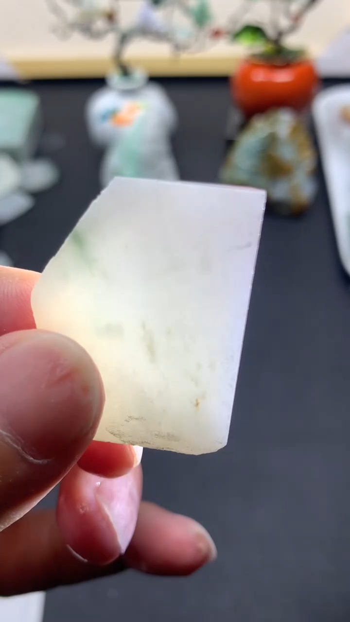 【闪购商品】翡翠颈饰未镶嵌天然翡翠A货