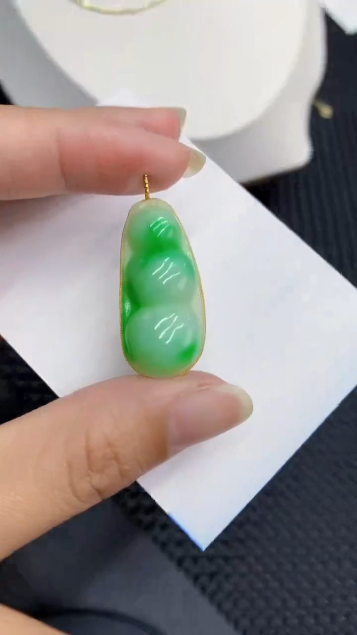 【闪购商品】翡翠颈饰18K金镶嵌            8