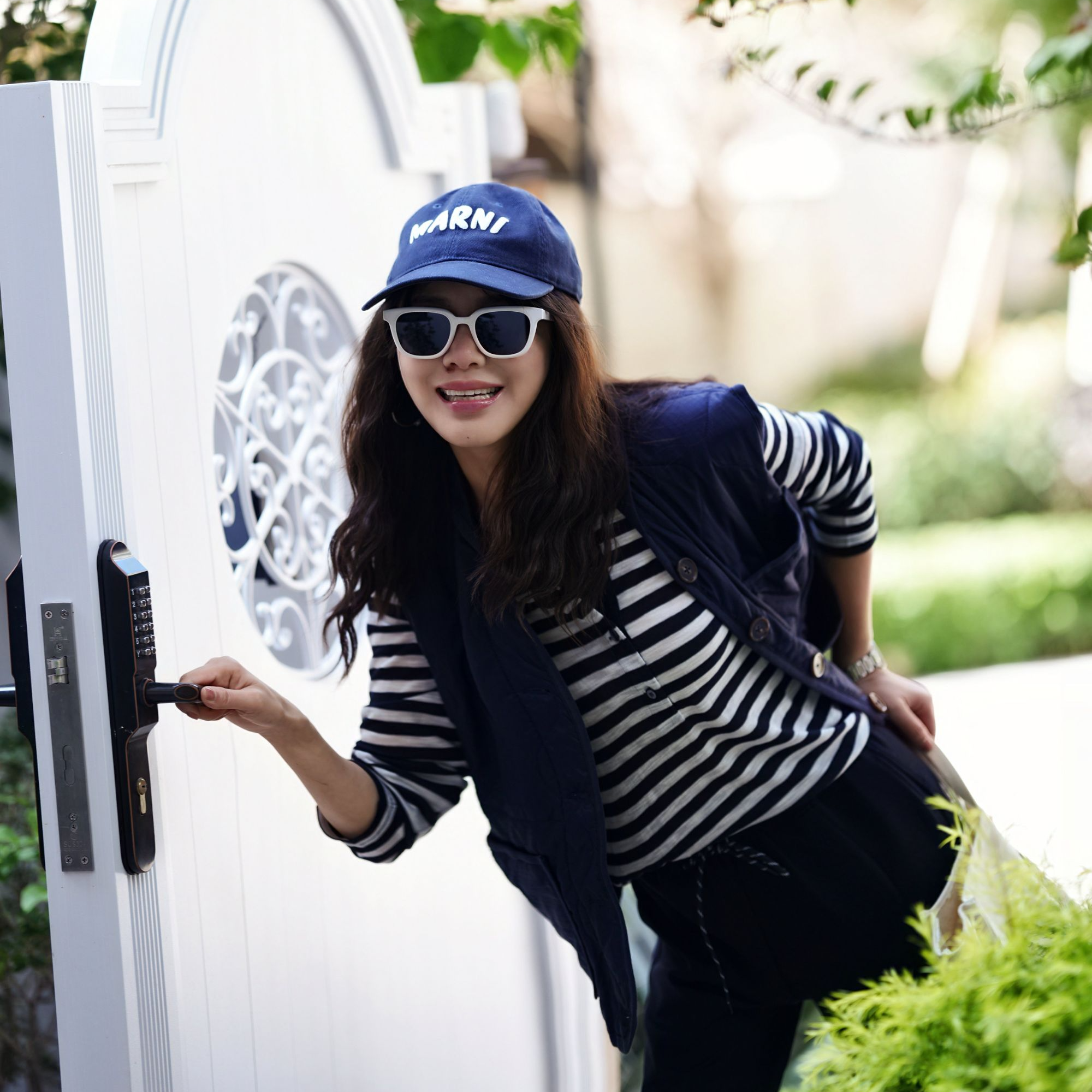 [Rain.studio]专属宽松型撞色条纹女运动T恤圆领轻职风百搭长袖