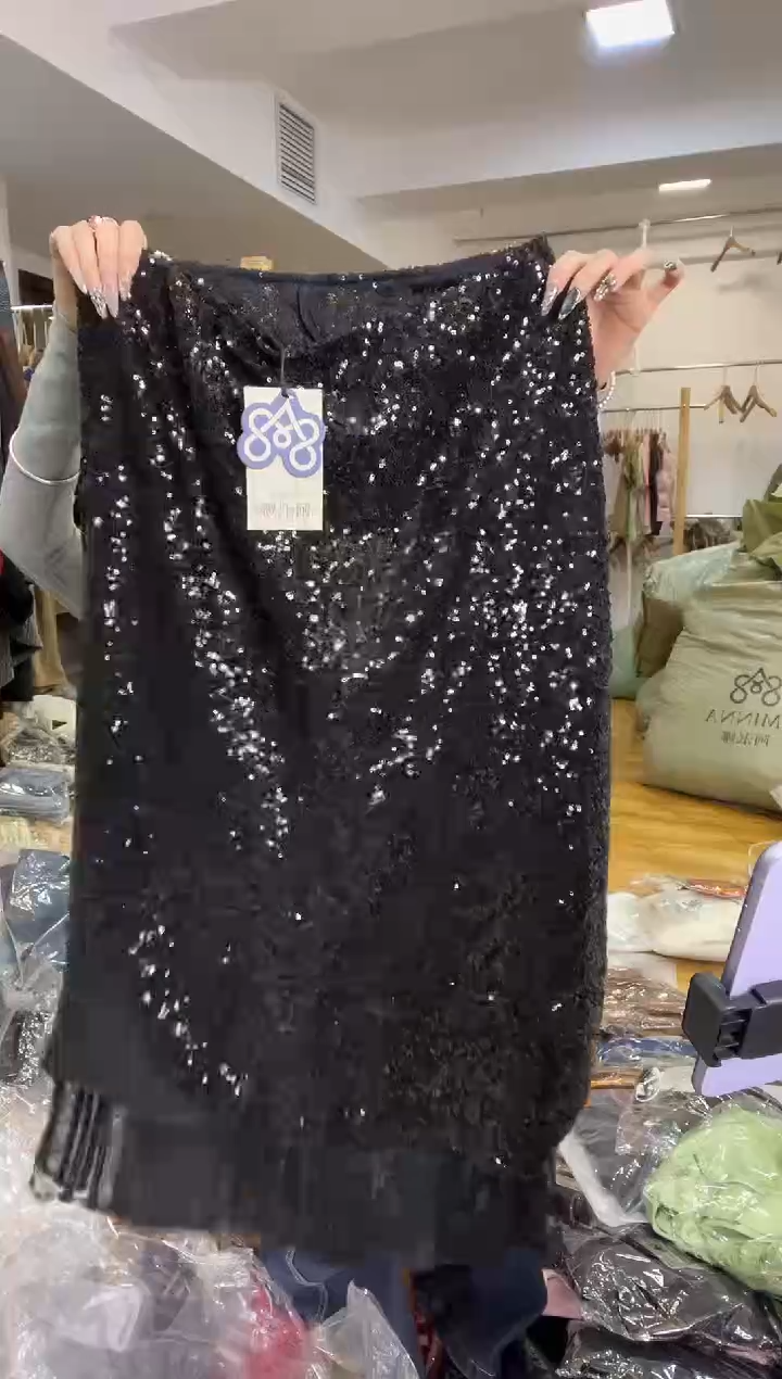 裙子       M码       80-110斤