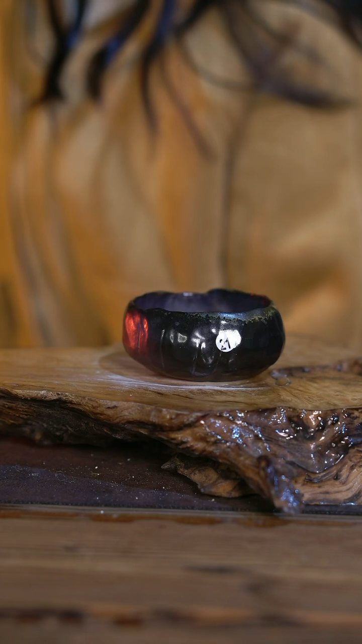 景德镇纯柴烧 乌金泥手捏普洱杯 21