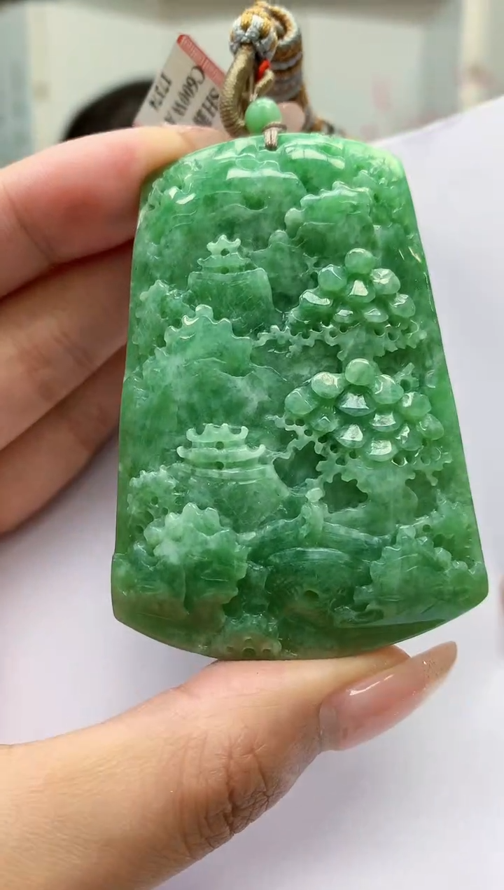 【闪购商品】定制翡翠未镶嵌4852MM-毛货挂件26