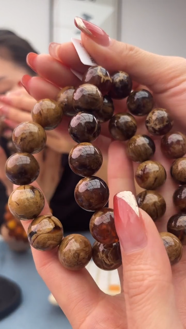 【闪购商品】琥珀珠宝奇石未镶嵌多样性发其一，假一罚十025