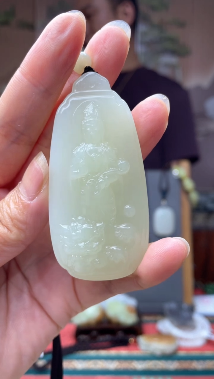 和田玉未镶嵌颈饰拍一发一