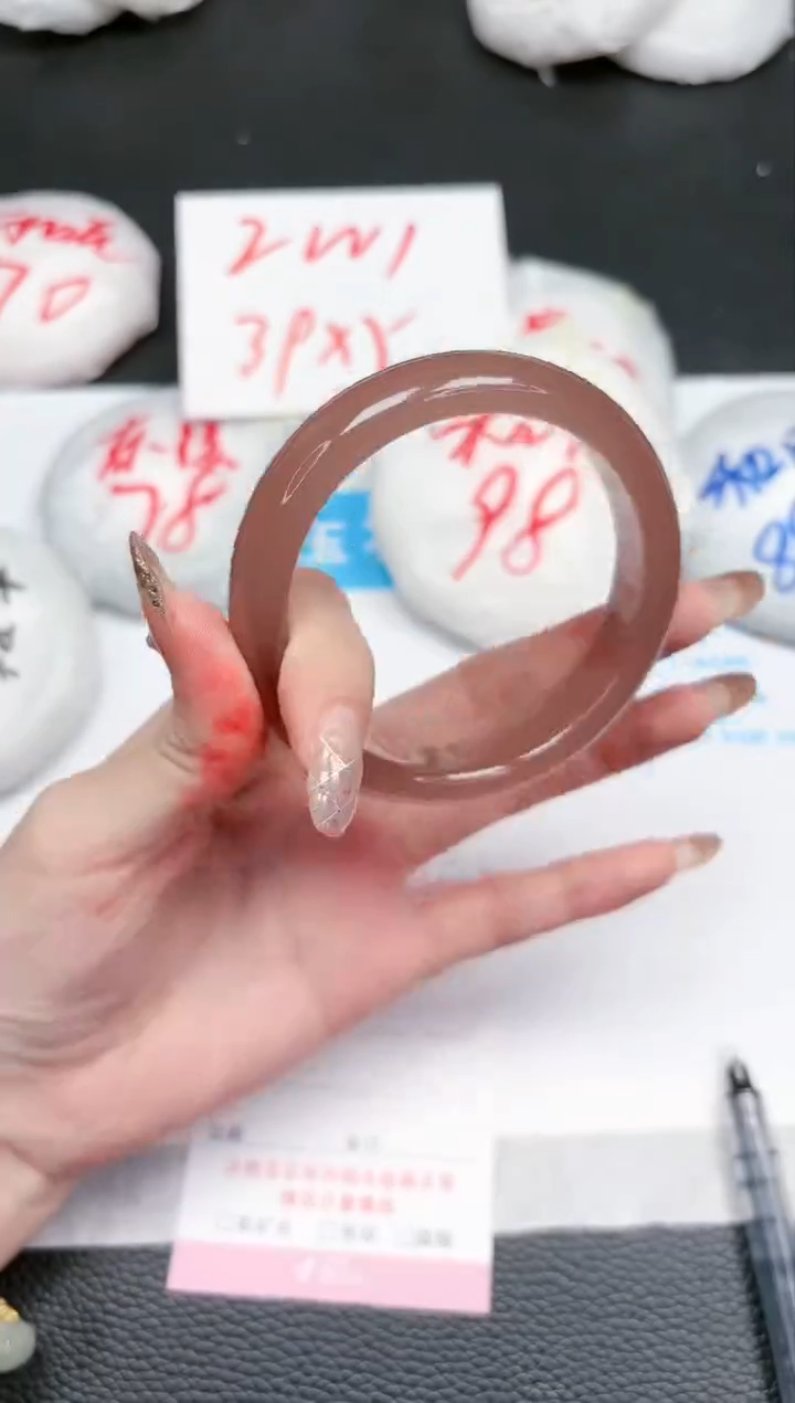 【闪购商品】石英质玉手镯未镶嵌401-58.4