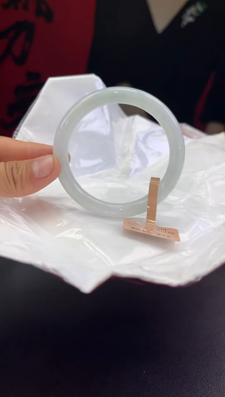 【闪购商品】翡翠手镯未镶嵌1翡翠手镯