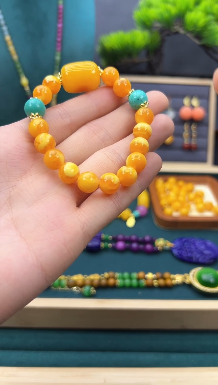 【闪购商品】蜜蜡耳饰14K金镶嵌S366        