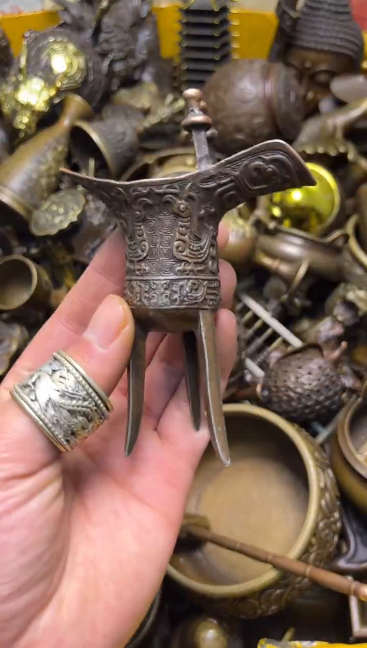 精美铜器，点击下单