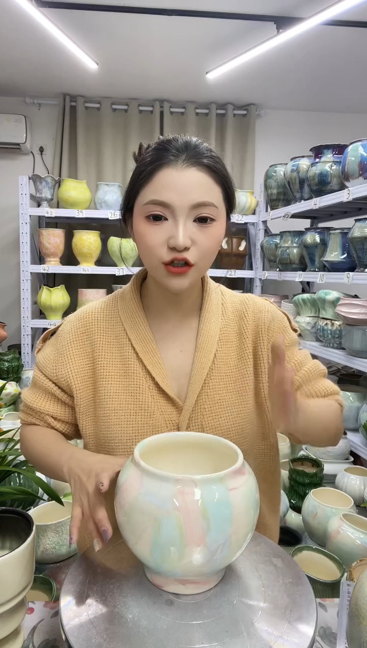 【12.4号】  花盆  高 ：15    口：12