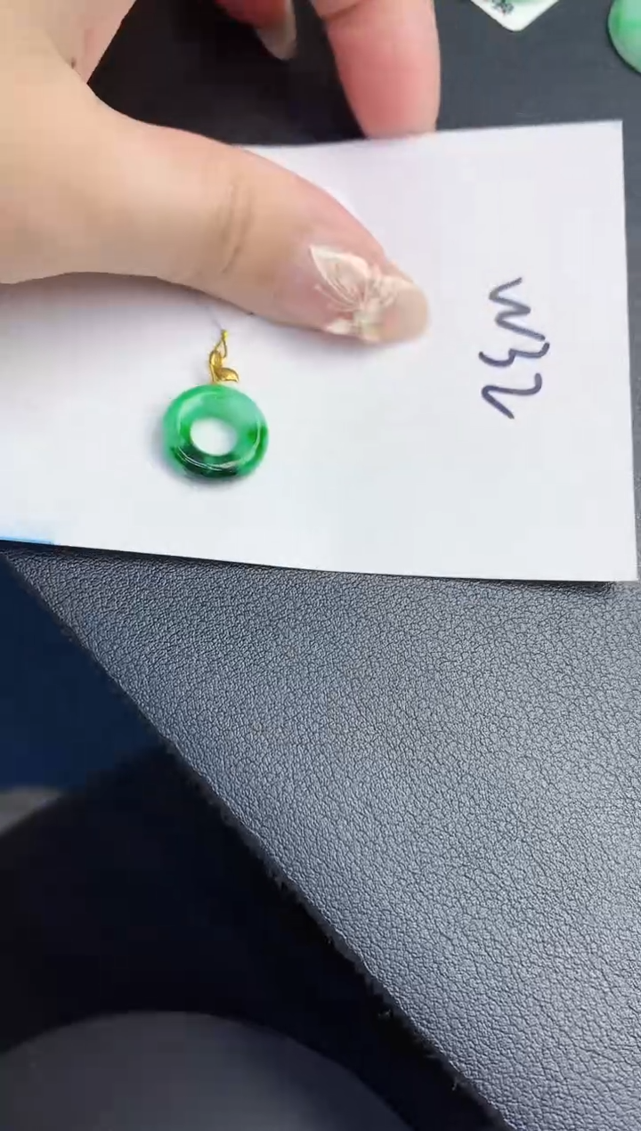 【闪购商品】翡翠颈饰18K金镶嵌000000000000