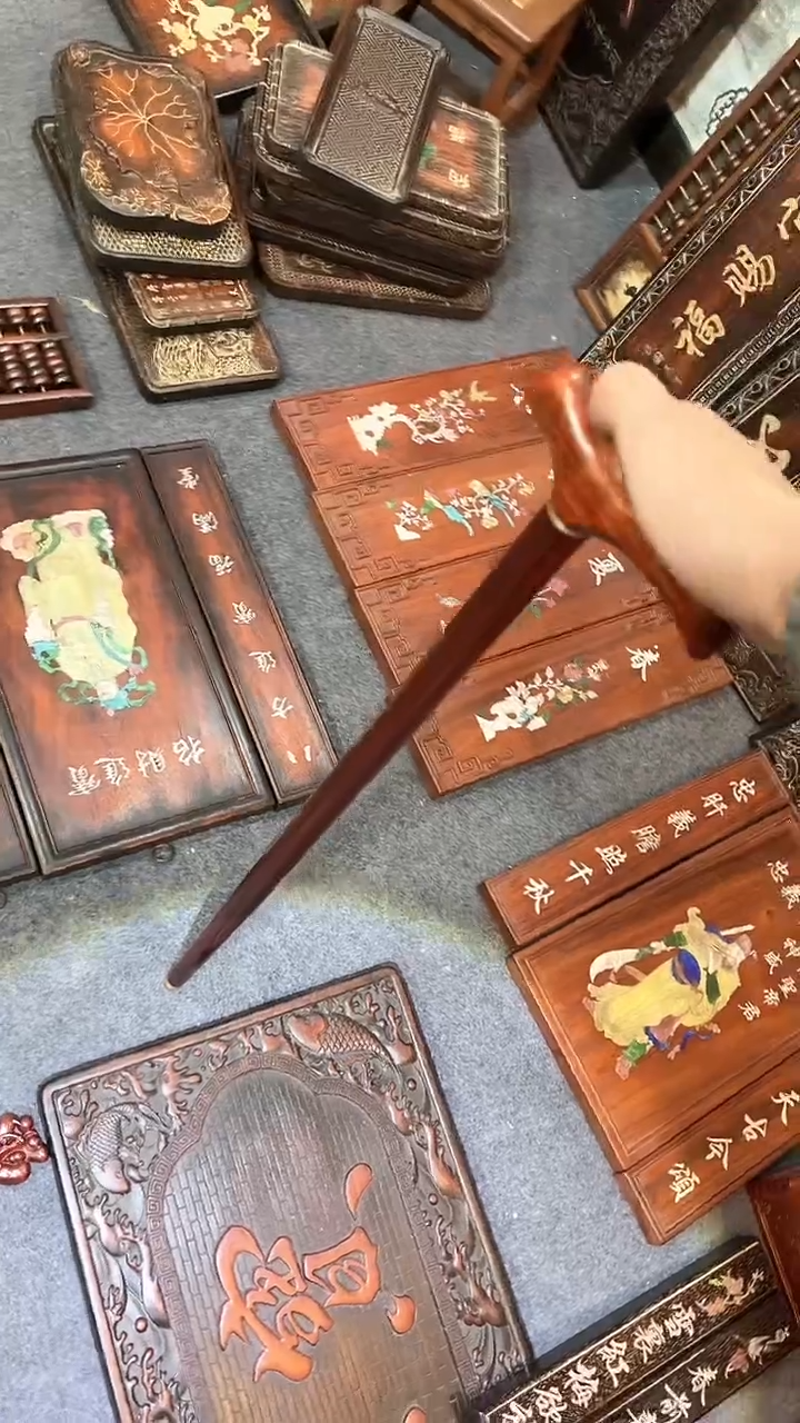 【闪购商品】非洲紫檀（红花梨）拐杖