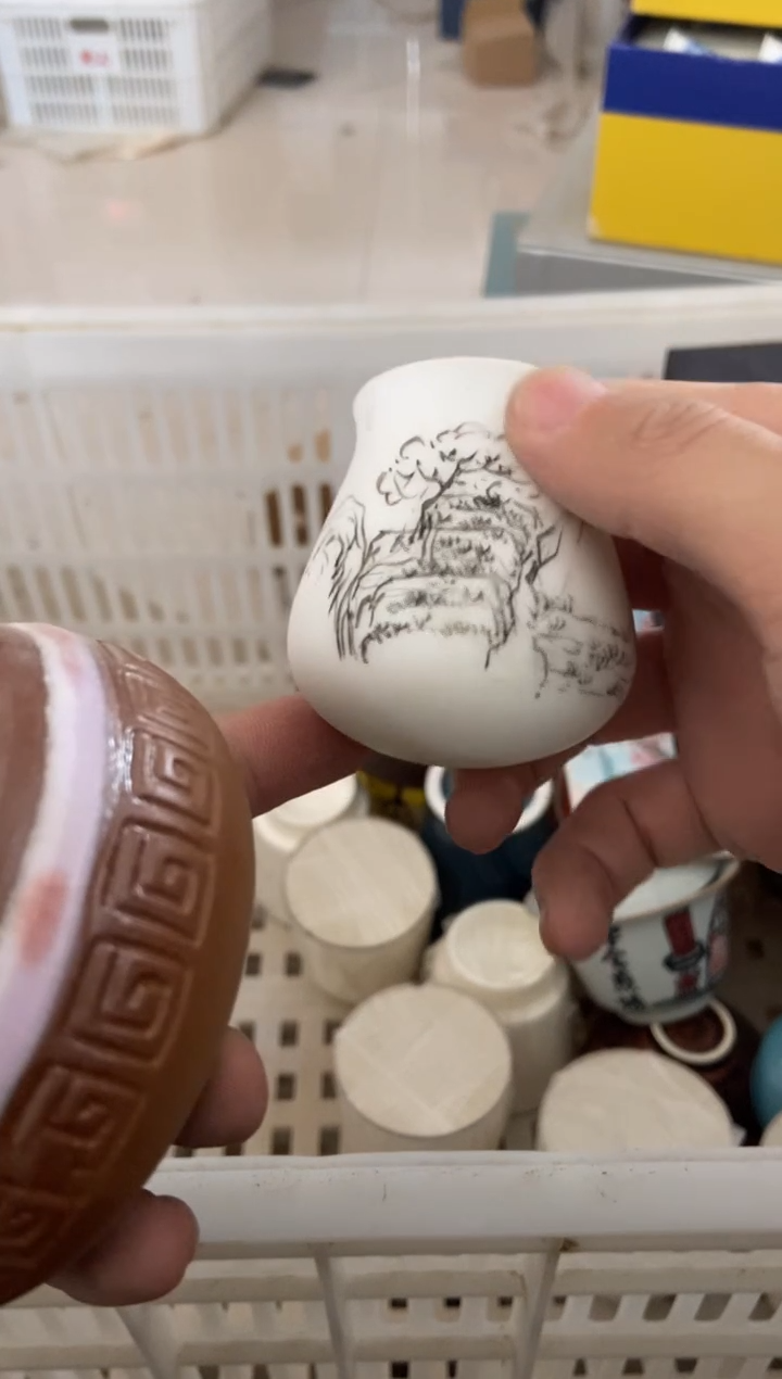 杯子瓷无运费险有瑕疵的摄影的产品有使用过的痕迹有点脏介意勿拍