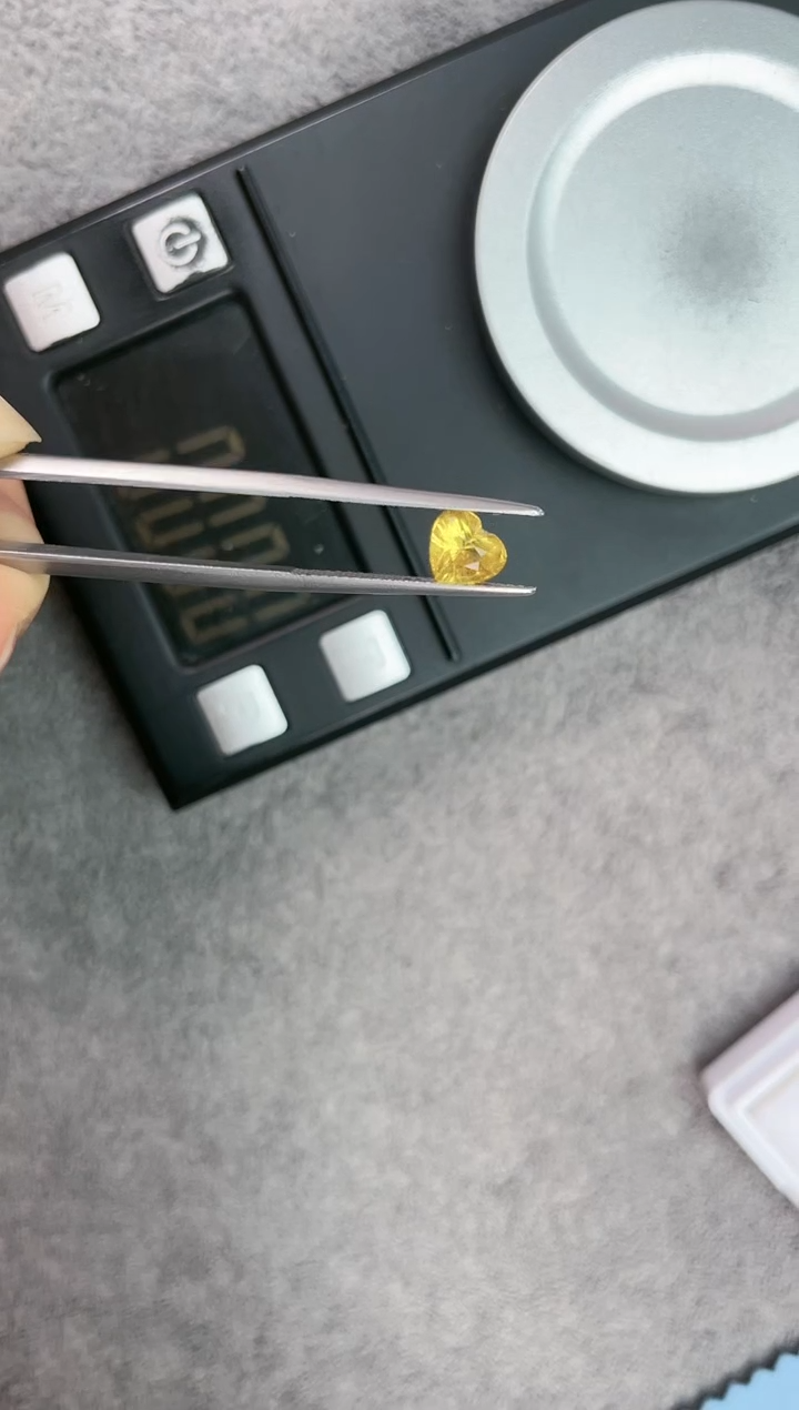 【闪购商品】彩色蓝宝石裸石未镶嵌1.09克拉