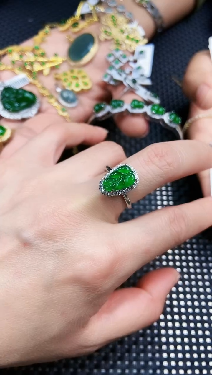 【闪购商品】翡翠戒指未镶嵌111111111